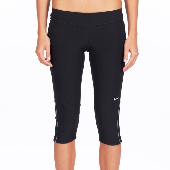 nike filament capri